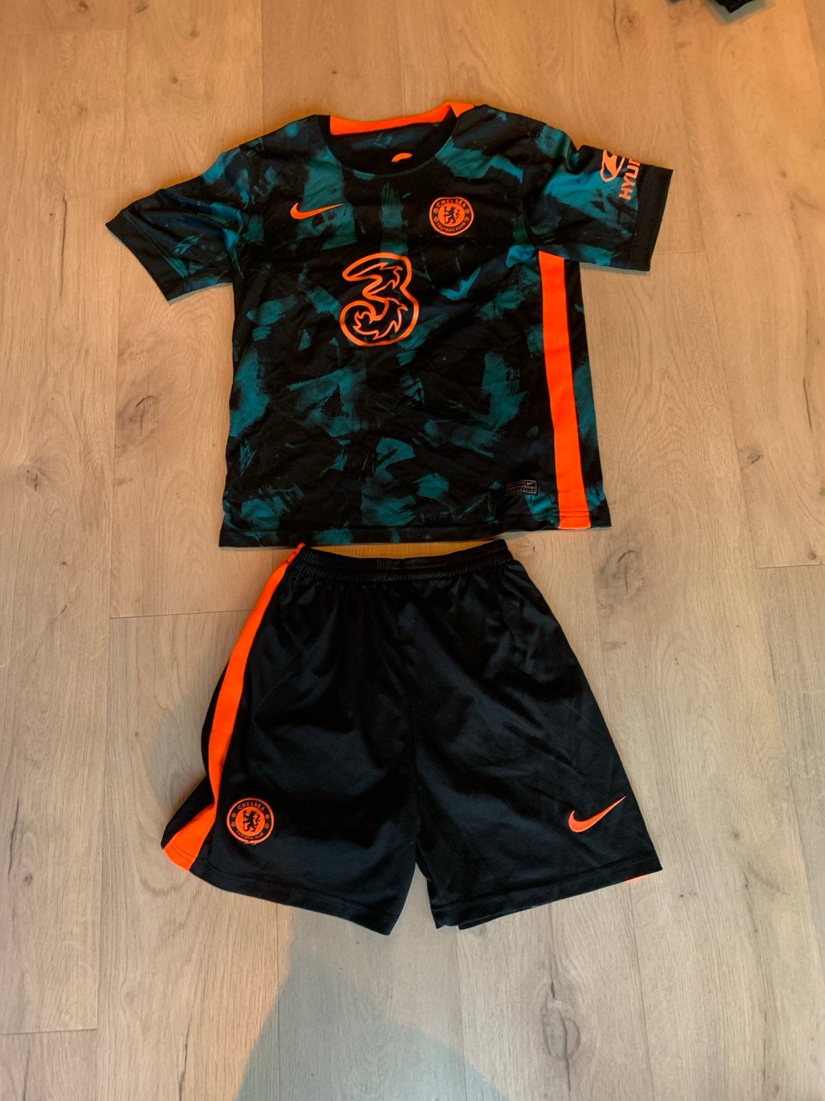 Chelsea voetbaltenue maat 152 zo goed als nieuw, Ophalen, Zo goed als nieuw, Jongen, Setje