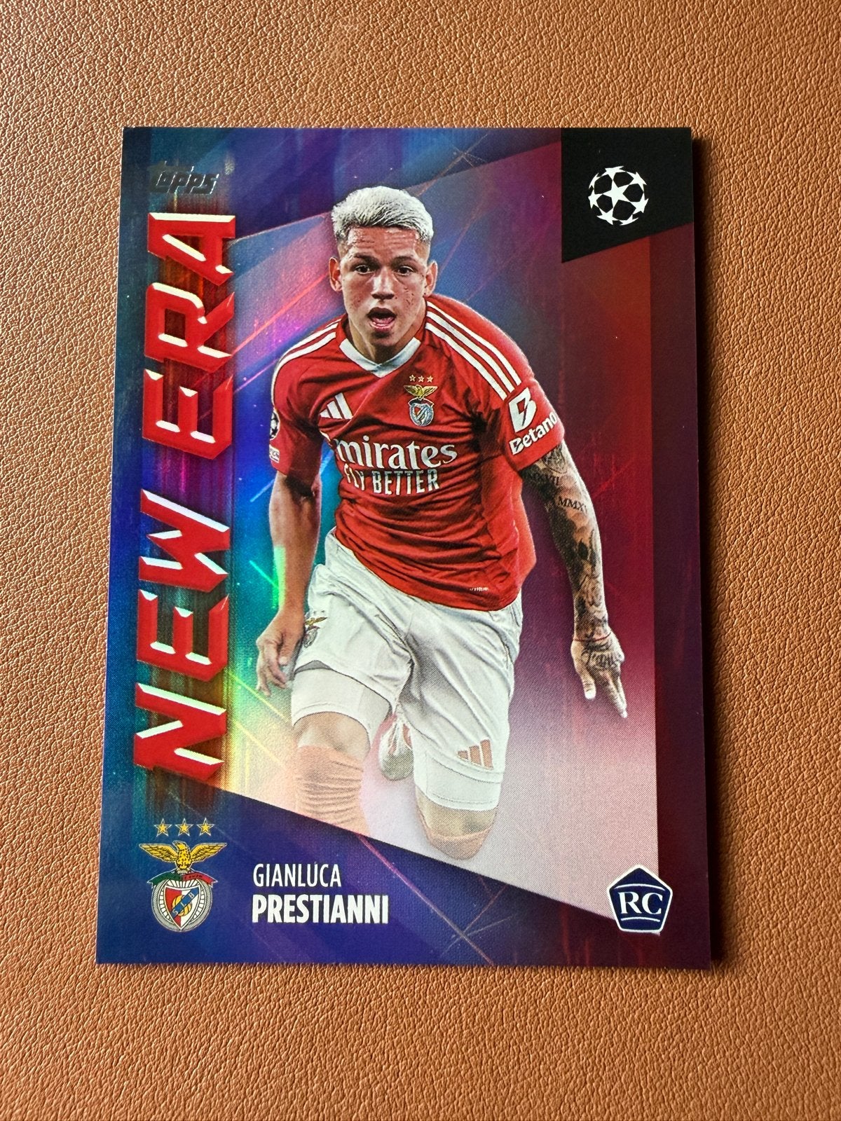 Gianluca Prestianni Rookie /5 Red Benfica New Era Topps UCC, Ophalen of Verzenden, Nieuw, Buitenlandse clubs, Spelerskaart