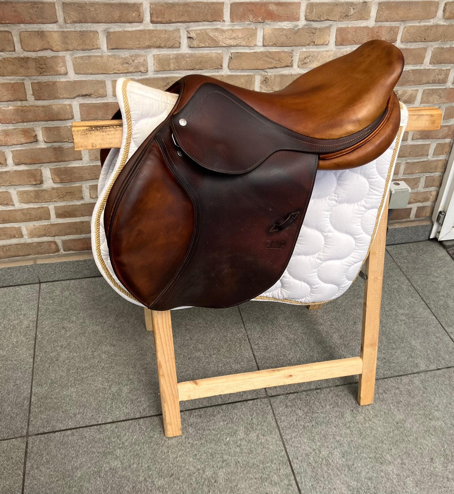 Springzadel CWD SE02 17,5 inch, Dieren en Toebehoren, Ophalen of Verzenden, Zo goed als nieuw, Springen
