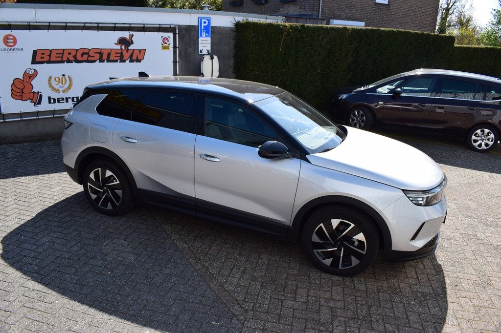 Opel Grandland 1.2 Turbo Hybrid GS line (bj 2025, automaat), Auto's, Opel, Stof, Gebruikt, Euro 6, 1199 cc