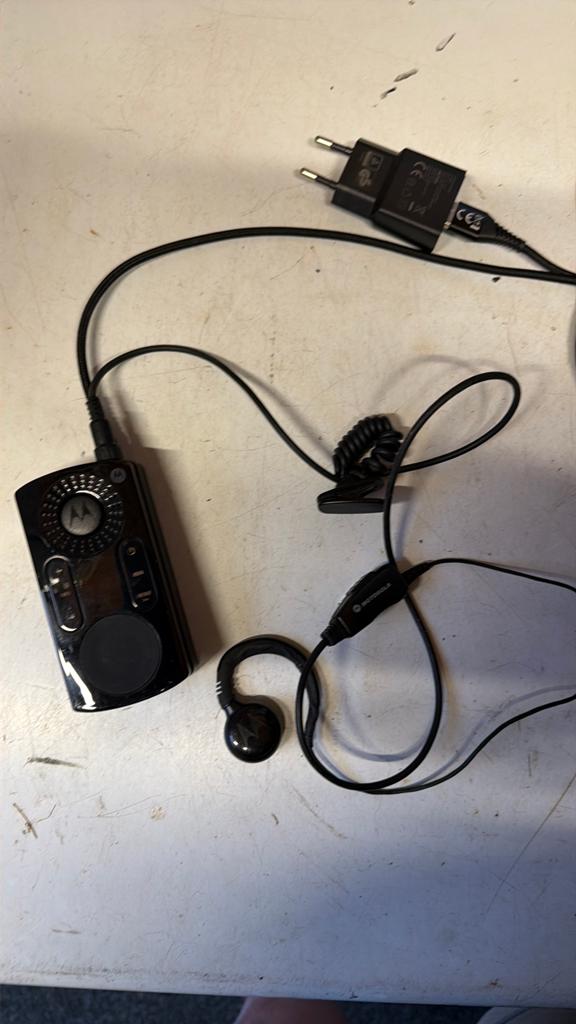 Motorola portofoon met lader, Ophalen of Verzenden, Zo goed als nieuw