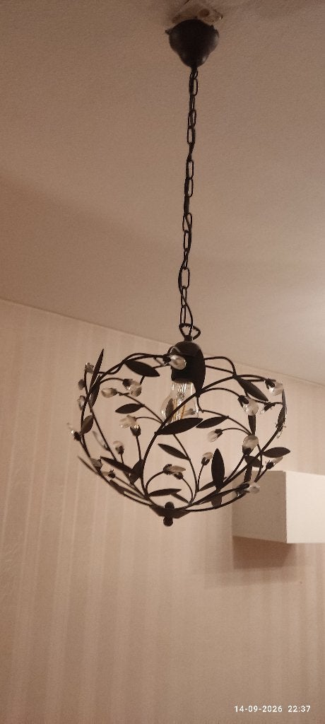 Sfeervolle hanglamp met metalen bladeren en kristallen ،ZGST, Ophalen of Verzenden, Zo goed als nieuw, Glas, E27 (groot)