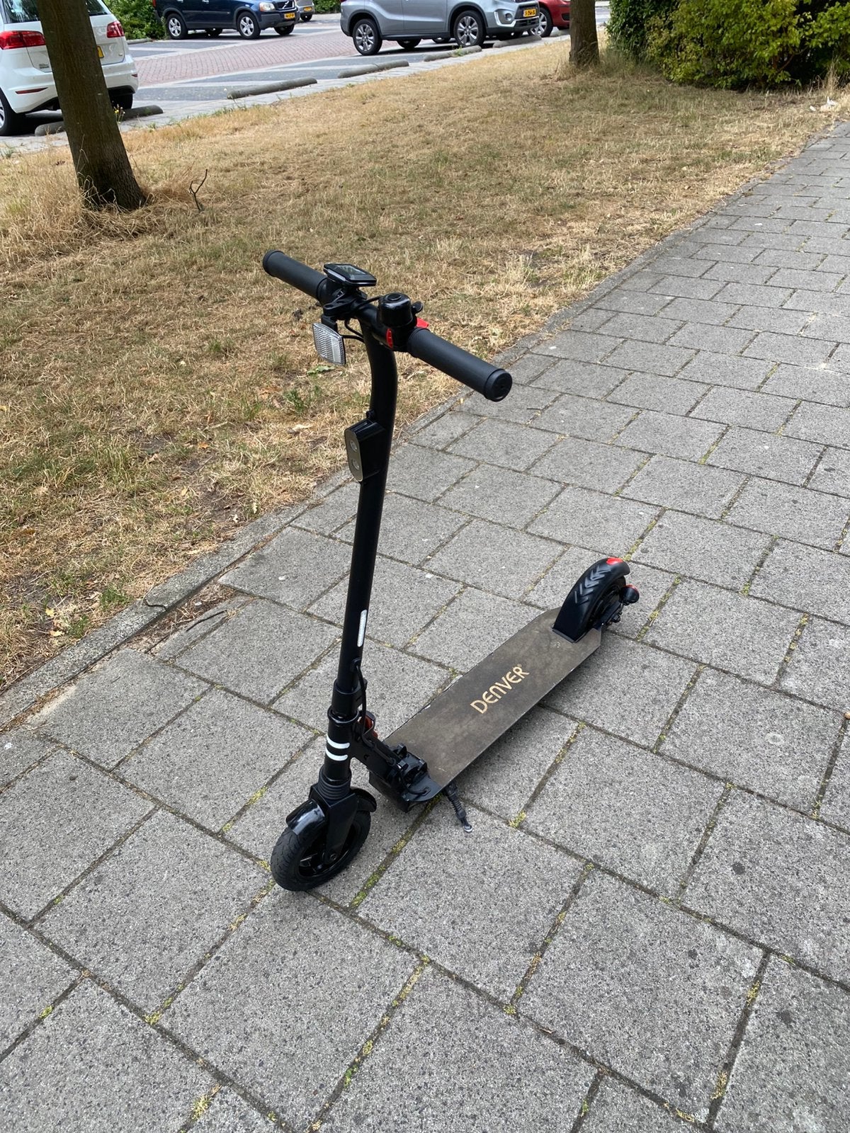 Denver step model sel-80130f inclusief oplader, Fietsen en Brommers, Ophalen, Gebruikt, Elektrische step (E-scooter)