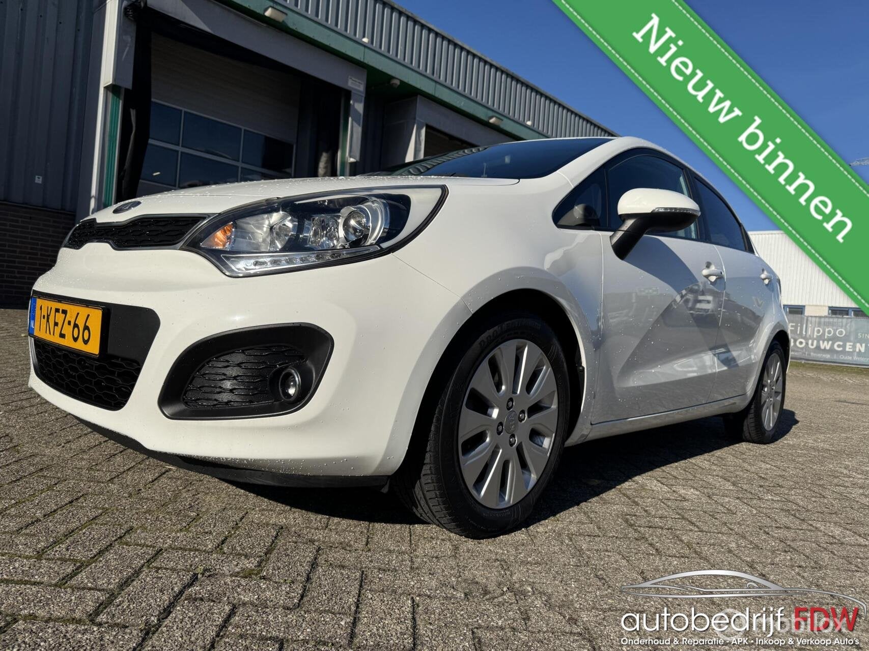 Kia Rio 1.2 CVVT/5DEURS/LED/XENON/AIRCO/PARK SENSOR/NAP/, Auto's, Euro 5, 4 cilinders, Wit, Origineel Nederlands