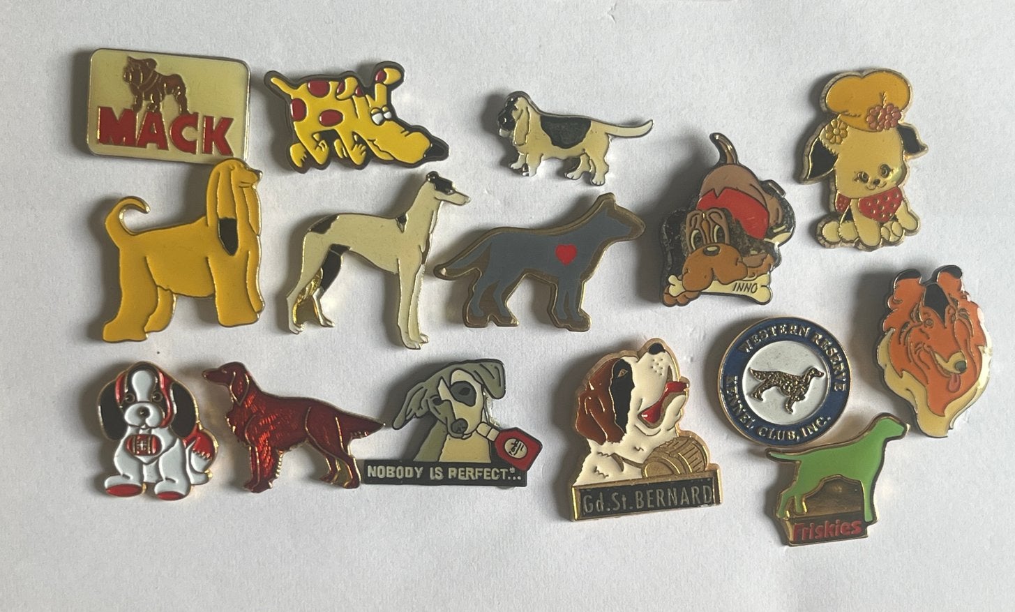 Diverse verzameling pins - Honden, figuren en meer, Gebruikt, Ophalen of Verzenden, Speldje of Pin, Nvt