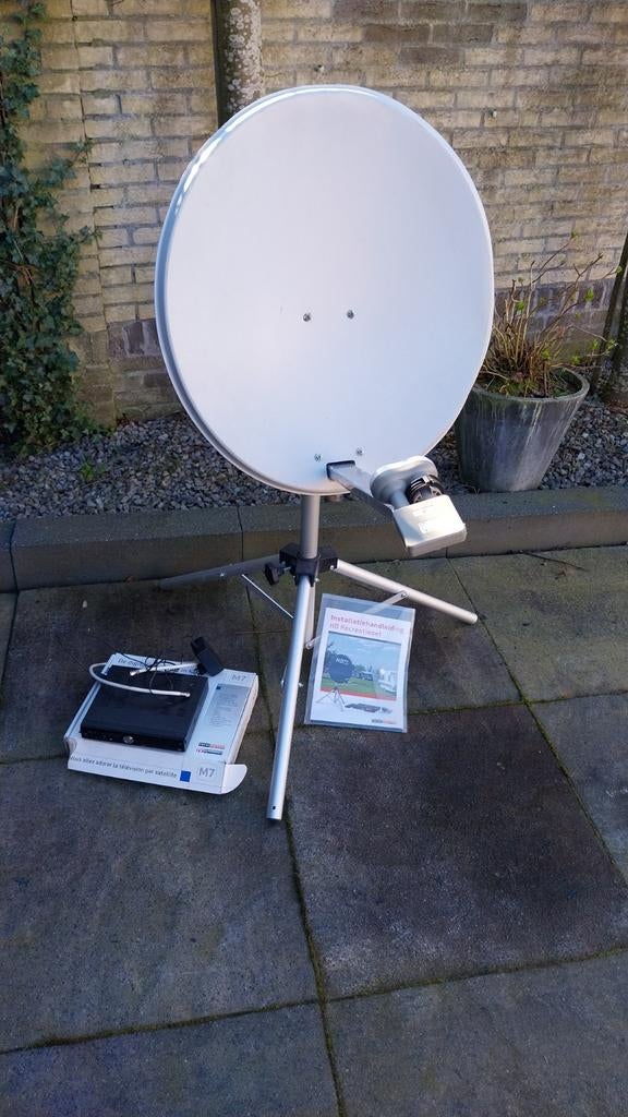 Complete TV schotel set met statief en ontvanger, Audio, Tv en Foto, Schotelantennes, Ophalen, Gebruikt, (Schotel)antenne, Overige merken