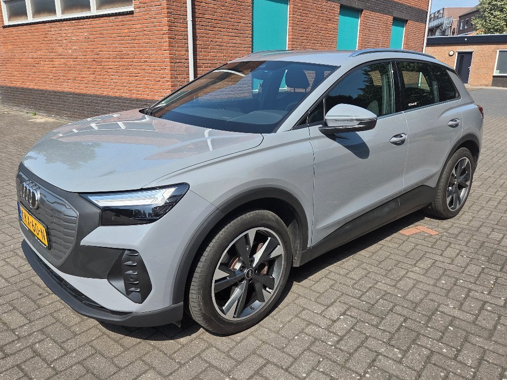 Audi Q4 e-tron 40 E-tron 77kWh 204pk 2021 Grijs, Automaat, Elektrisch, 1000 kg, SUV of Terreinwagen