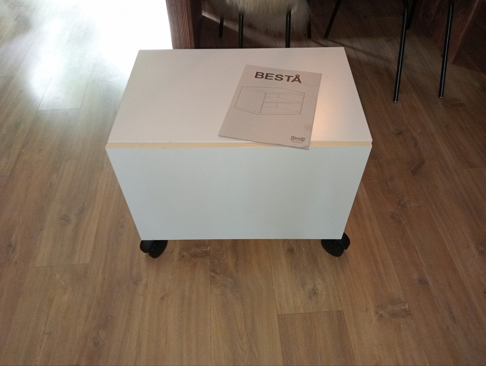 Ikea Besta kastje op wielen - Wit, Ophalen, Gebruikt