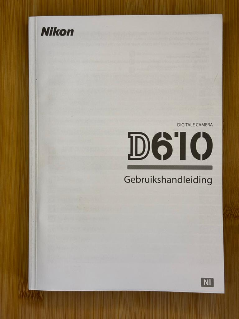 Nikon D610 Gebruikershandleiding nederlandstalig, Ophalen of Verzenden, Zo goed als nieuw, Techniek