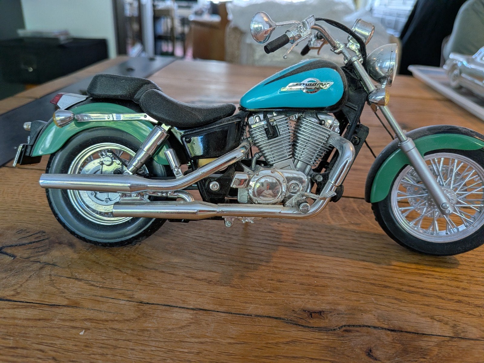 schaalmodel Honda Shadow vt1100, Ophalen of Verzenden, Zo goed als nieuw, 1:9 t/m 1:12, Motor