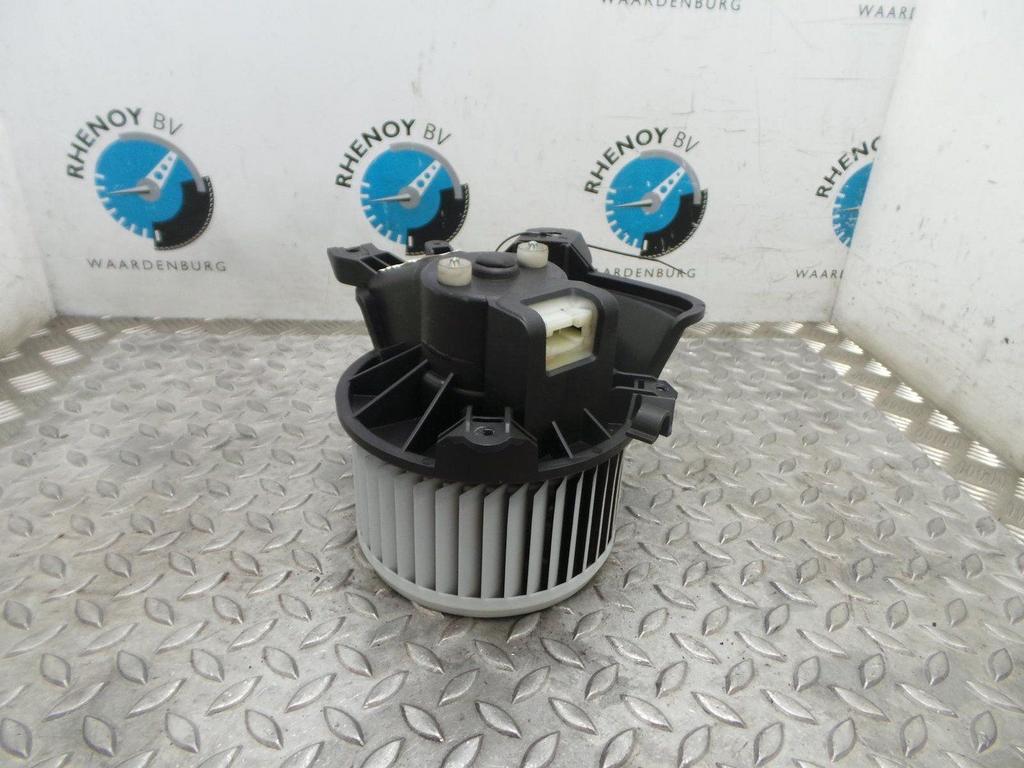 OPEL CORSA KACHELMOTOR 2012, Ophalen of Verzenden, Gebruikt, Stiba lid