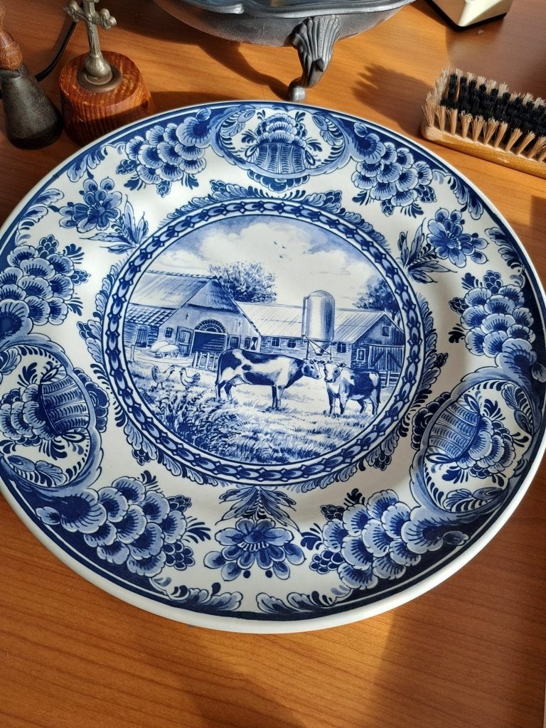 Delfts Blauw Wandbord "Regina" - Handwerk Holland, Ophalen, Gebruikt, Wandbord of Wandpaneel, Handgemaakt