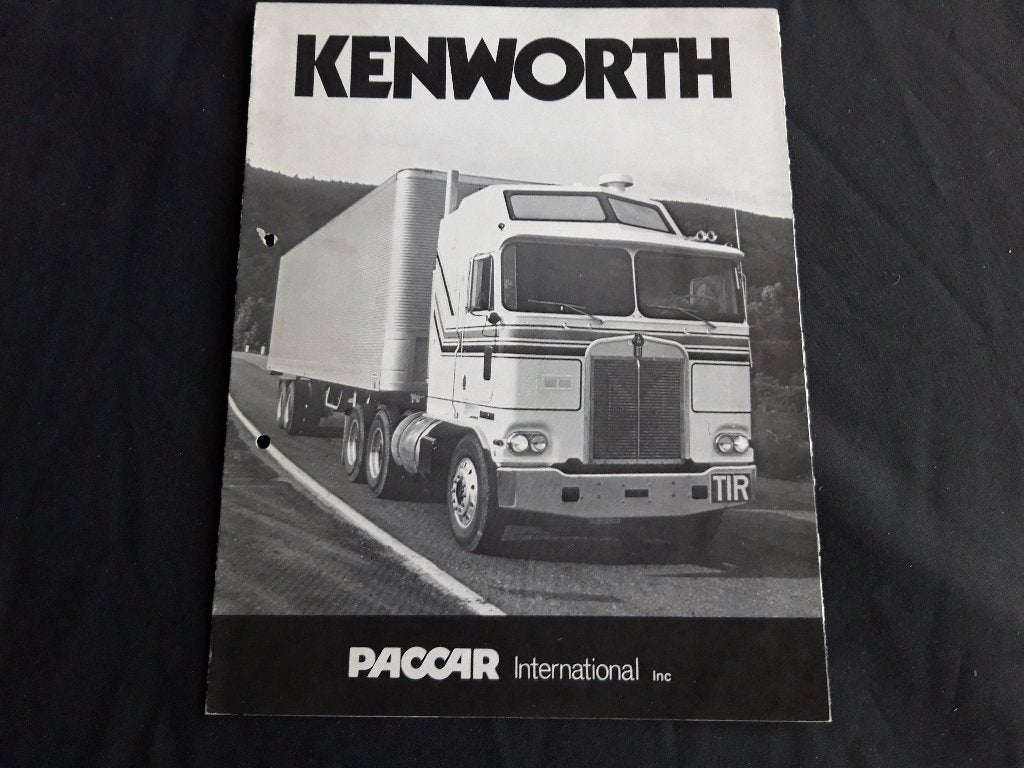 Folder Kenworth ( Paccar) zwart/wit jaren 70 Duitstalig, Boeken, Kenworth, Ophalen of Verzenden, Zo goed als nieuw, Overige merken