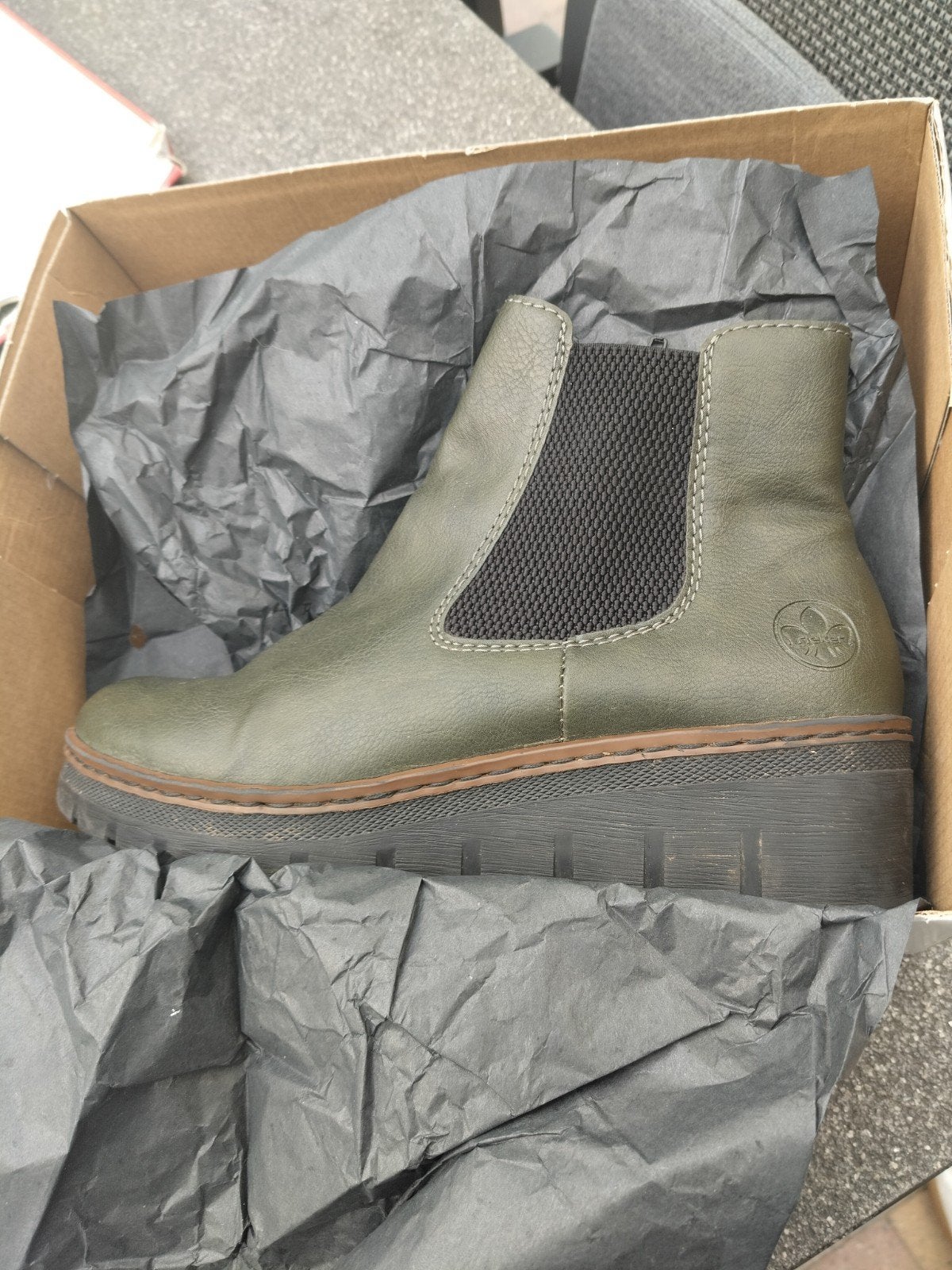 Rieker laarsjes leder mosgroen 39, Kleding | Dames, Lage of Enkellaarzen, Ophalen of Verzenden, Zo goed als nieuw, Groen
