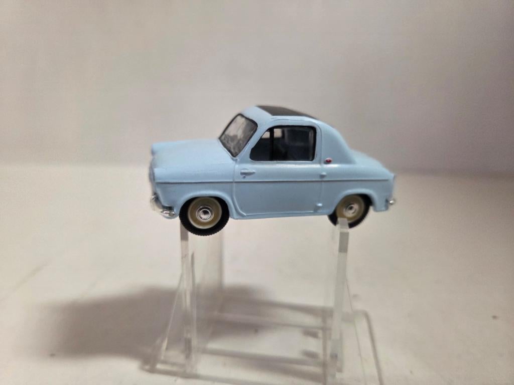Norev Vespa 500 1:43, Hobby en Vrije tijd, Modelauto's | 1:43, Auto, ., Norev, Ophalen of Verzenden