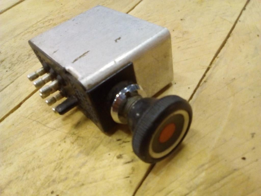Mercedes W114 W115 Alarm Relais, Auto-onderdelen, Elektronica en Kabels, Mercedes-Benz, Oldtimer onderdelen, Gebruikt, Ophalen of Verzenden