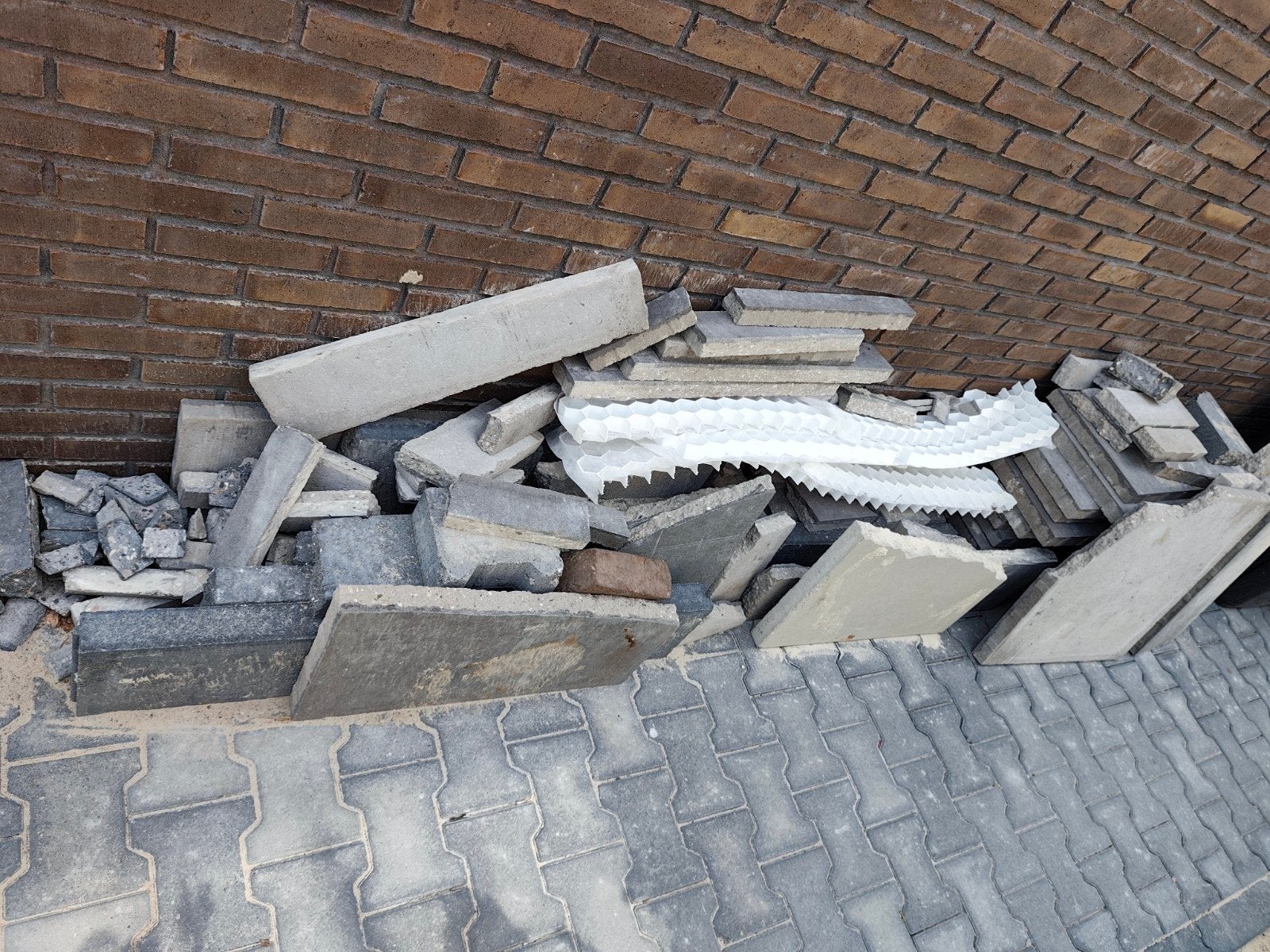 Gratis puin van terrastegels, Ophalen, Overige metalen