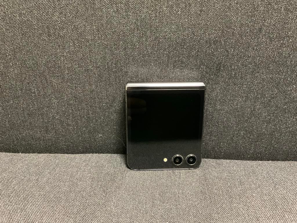 Z flip 5, Telecommunicatie, Mobiele telefoons | Samsung, Ophalen, Gebruikt, Zwart, 128 GB
