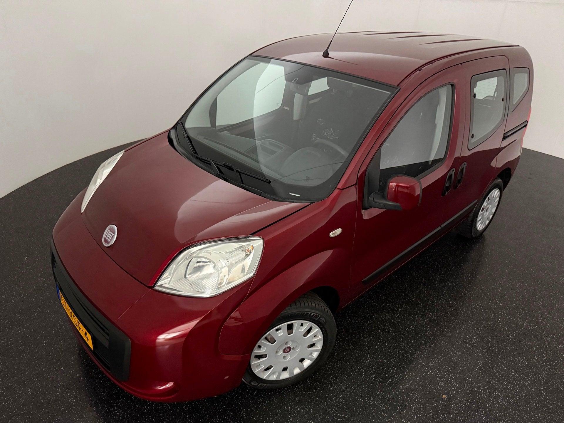 Fiat Qubo 1.3 AUT M-Jet Actual NAP, Euro 5, Stof, Gebruikt, Zwart