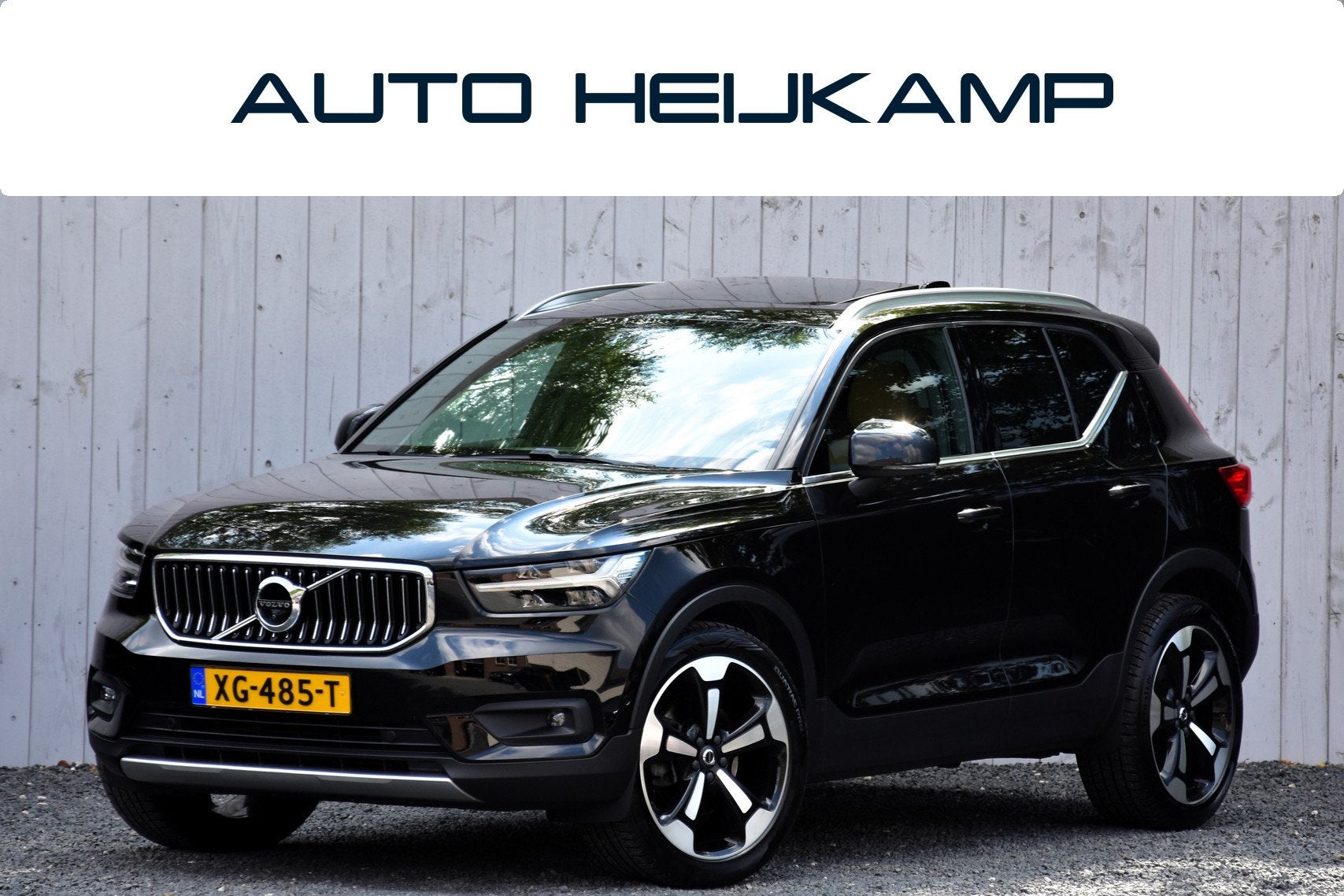 Volvo XC40 2.0 T4 Inscription | Pano-dak | Leer | Pilot assi, 15 km/l, 1969 cc, Zwart, Bedrijf