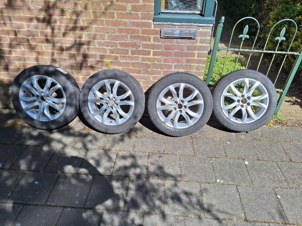17 inch Michelin winterbanden lichtmetalen velgen 215/55 R17, Auto-onderdelen, Banden en Velgen, Ophalen, Banden en Velgen, 17 inch
