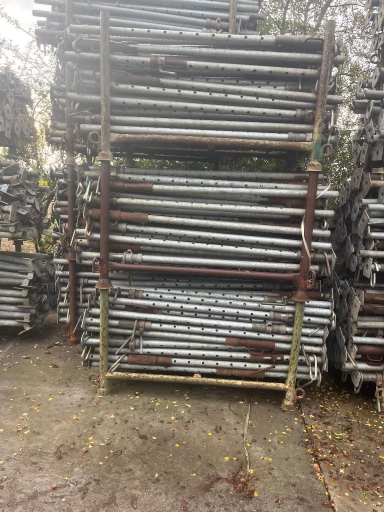 stempels schoren 600stuks 160cm buis enkel 1 buis, Ophalen, Zo goed als nieuw