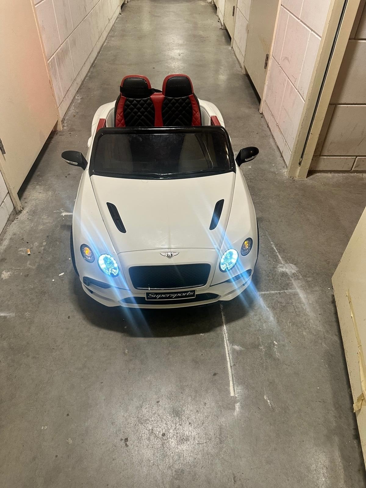 Elektrische kinderauto Bentley, Ophalen, Zo goed als nieuw