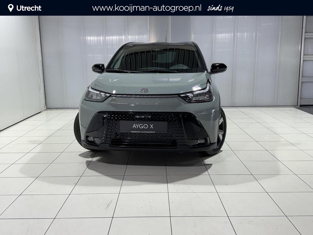 Toyota Aygo X Hybrid 115 pulse | Direct leverbaar | Incl., Auto's, Parkeersensor, Stof, Euro 6, 4 stoelen