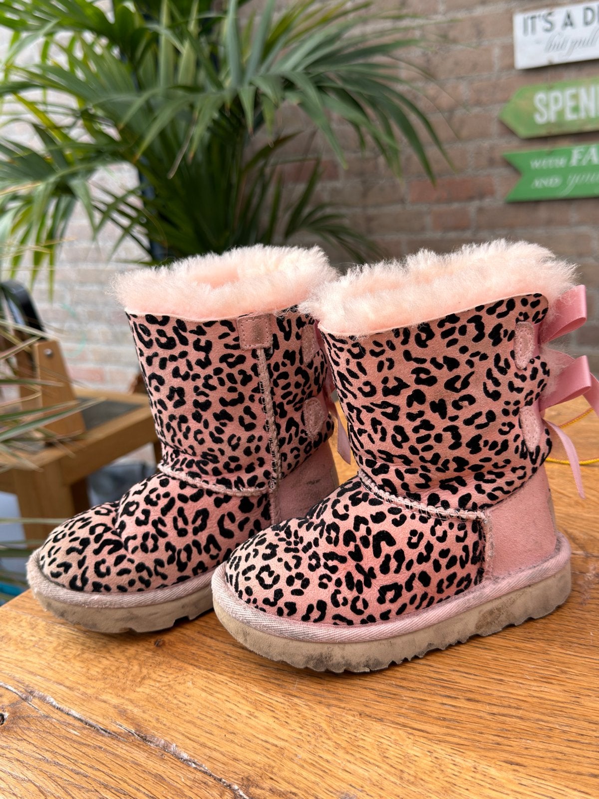 UGG Laarzen Roze Panterprint Maat 25, Ophalen, Gebruikt, Meisje, Laarzen