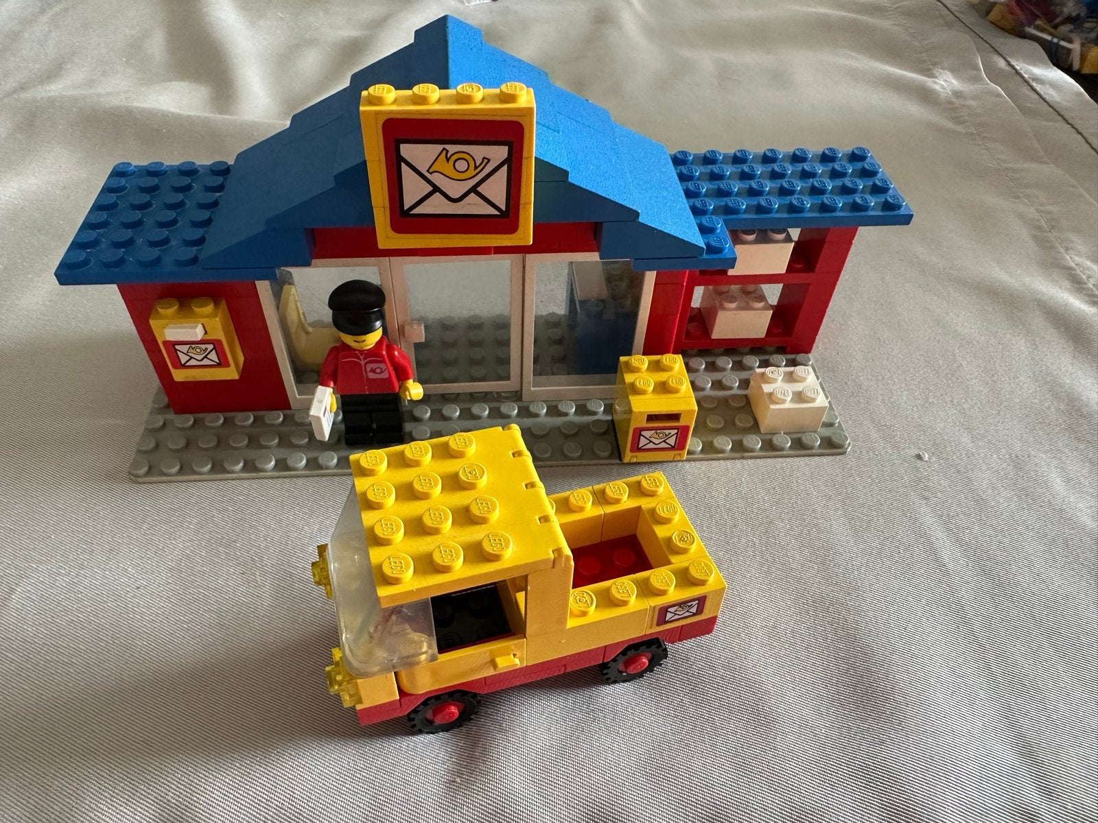 Lego 6362 Postkantoor met postbode en auto, Lego, Ophalen of Verzenden, Compleet, Complete set