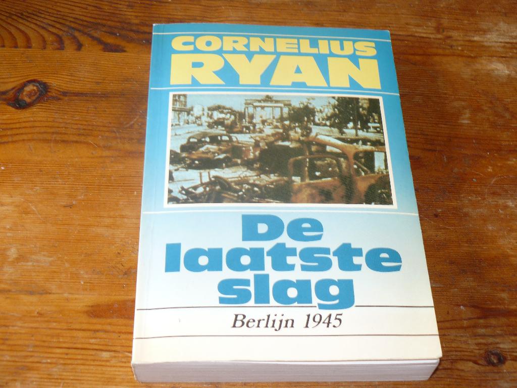 De laatste slag (Slag om Berlijn 1945, ondergang 3e Rijk), Boeken, Tweede Wereldoorlog, Ophalen of Verzenden, Zo goed als nieuw