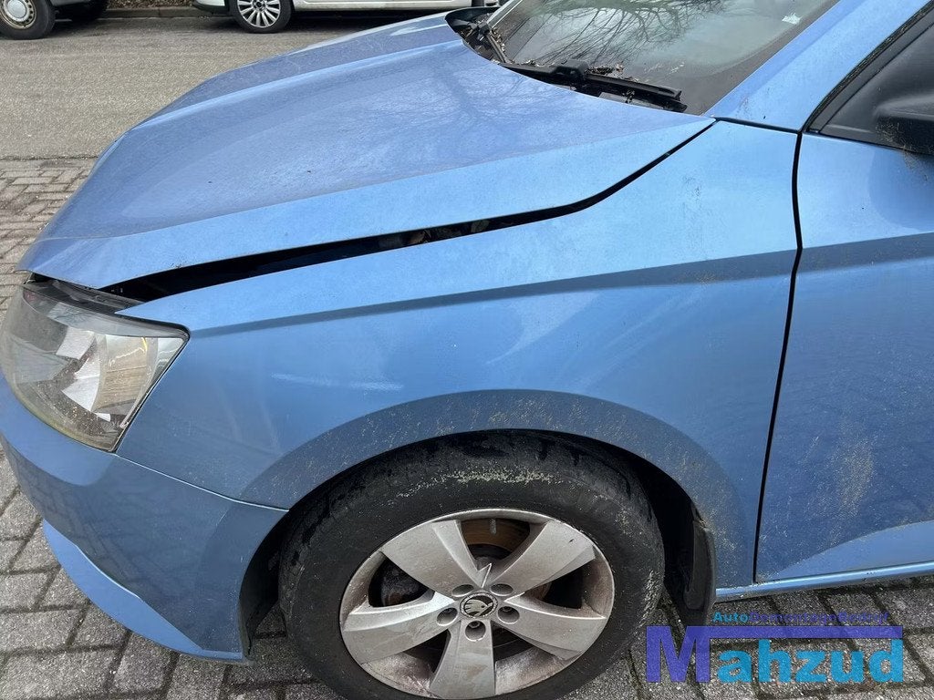 SKODA FABIA 3 BLAUW LQ5X links voorscherm 2014-2021, Auto-onderdelen, Voor, Skoda, Skoda Auto a.s., Gebruikt