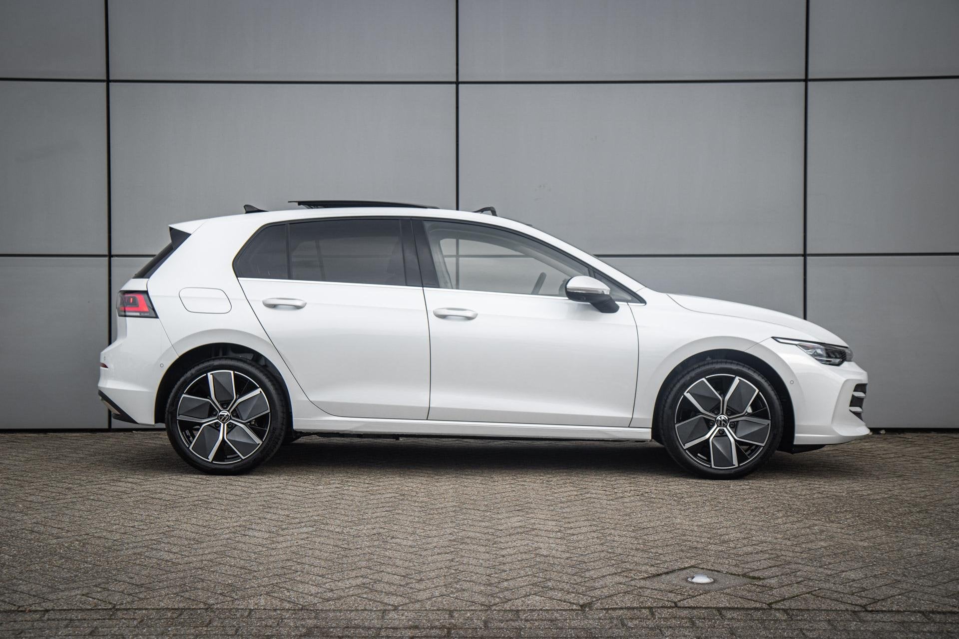 Volkswagen Golf 1.5 eHybrid 204pk DSG Style Edition | Panora, Auto's, Volkswagen, 12 maanden, Stof, 1498 cc, 4 cilinders
