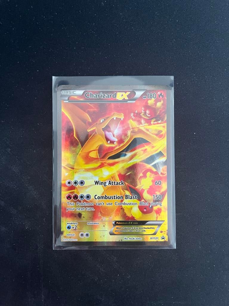 Charizard EX XY121 Pokémon Kaart, Hobby en Vrije tijd, Verzamelkaartspellen | Pokémon, Ophalen of Verzenden, Zo goed als nieuw