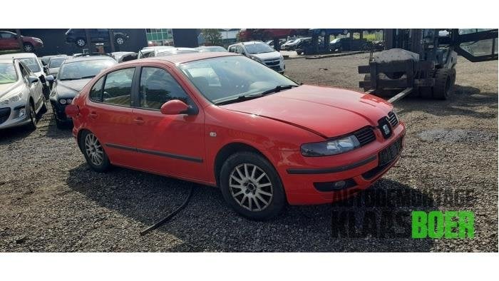 Scherm rechts-voor van een Seat Leon, Auto-onderdelen, Gebruikt, -, -, Ophalen of Verzenden