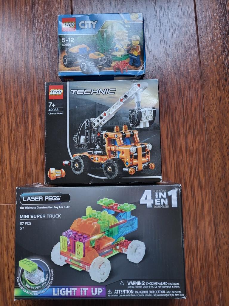 Drie Lego en Laser Pegs dozen, Kinderen en Baby's, Speelgoed | Duplo en Lego, Nieuw, Ophalen of Verzenden