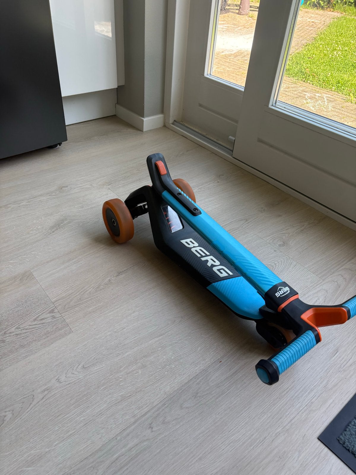 BERG Nexo Step - Blauw/Zwart, Ophalen, Zo goed als nieuw, Gewone step