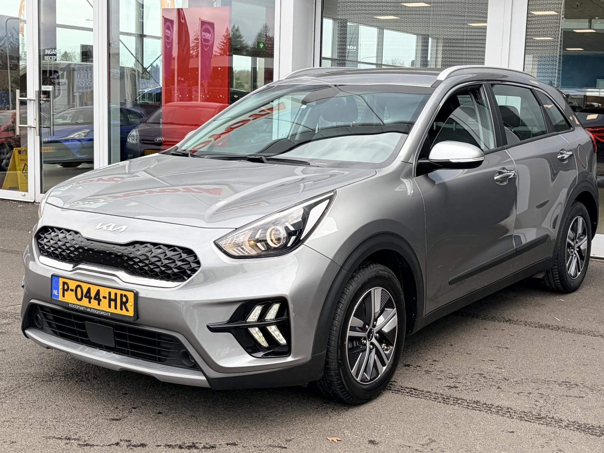 Kia Niro 1.6 GDi Hybrid DynamicLine Trekhaak | Navigatie | C, Auto's, Kia, Gebruikt, Euro 6, 2 kWh, Leder en Stof
