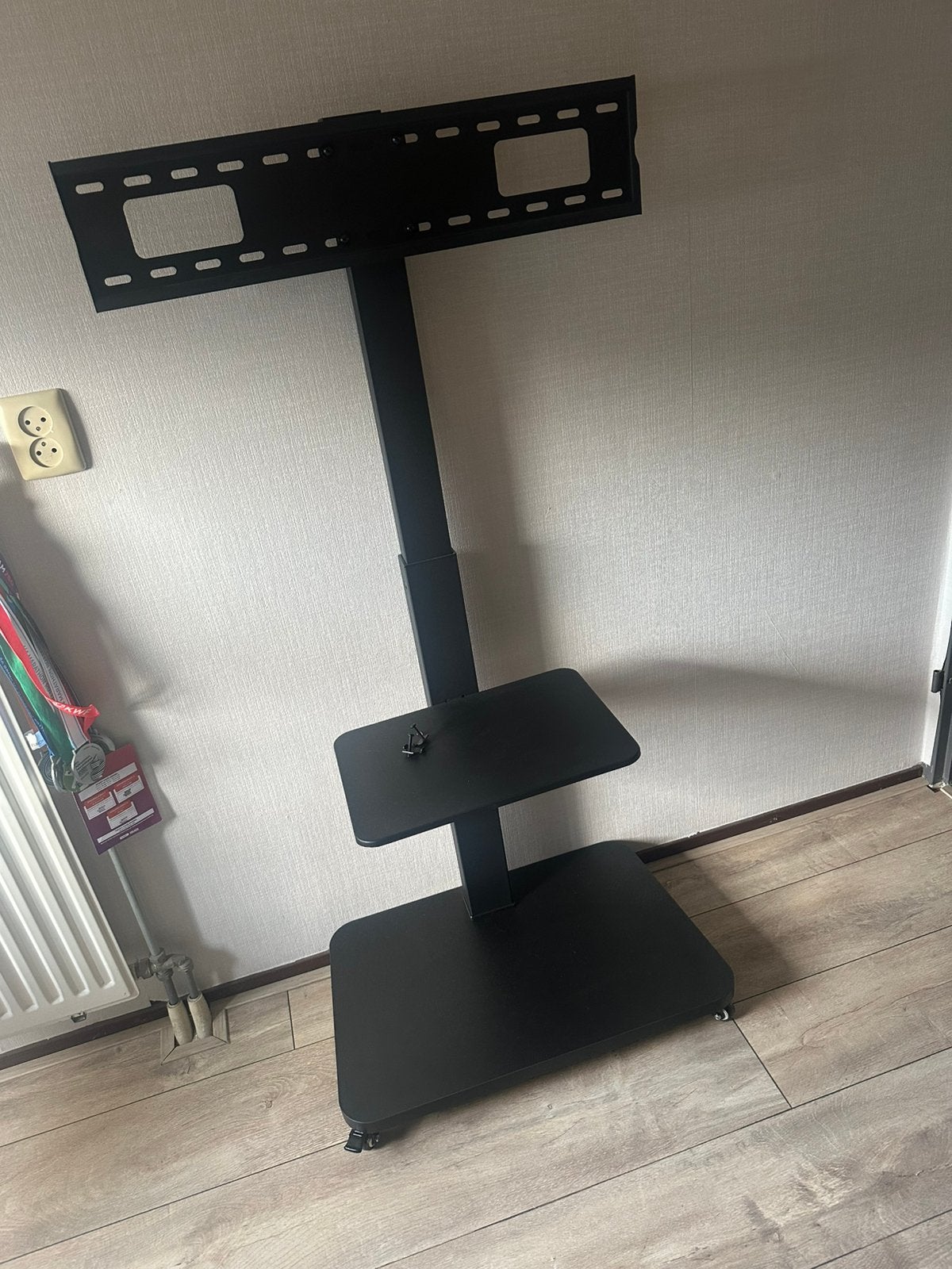 Standaard voor TV, Ophalen, Zo goed als nieuw