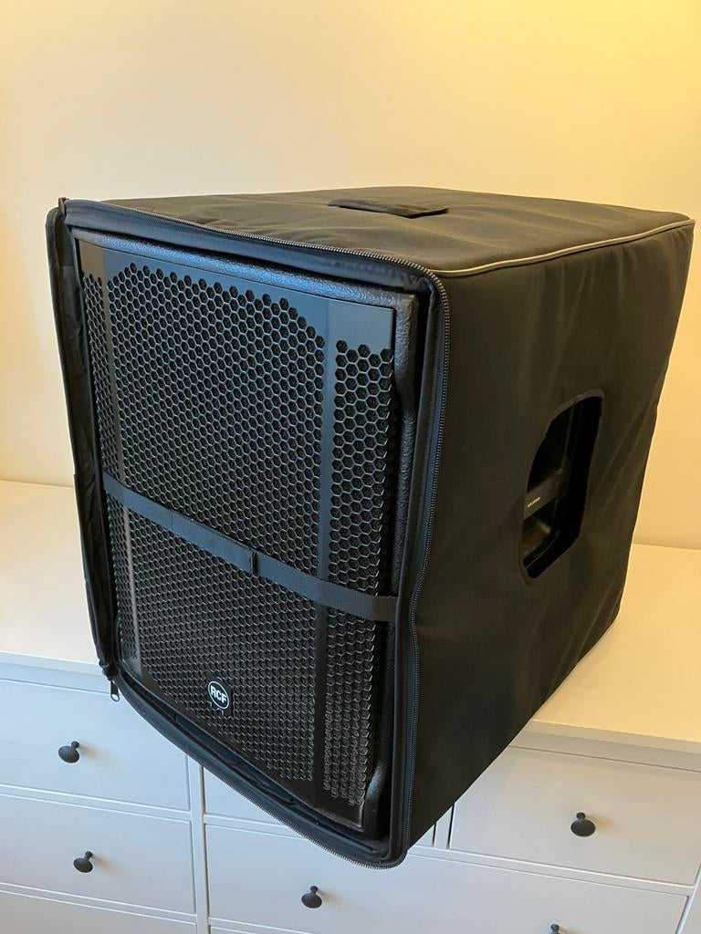 RCF SUB 705 ASll Aktief Nieuwstaat incl origineel RCF Cover., Ophalen, Zo goed als nieuw, Audio