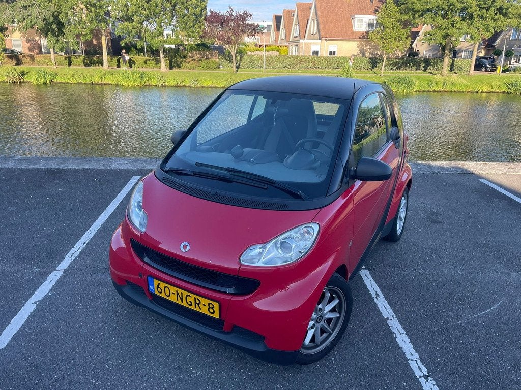Smart Fortwo coupé 1.0 mhd Pure AUTOMAAT AIRCO LMV, Auto's, Smart, Automaat, Euro 5, Gebruikt, 18 €/maand