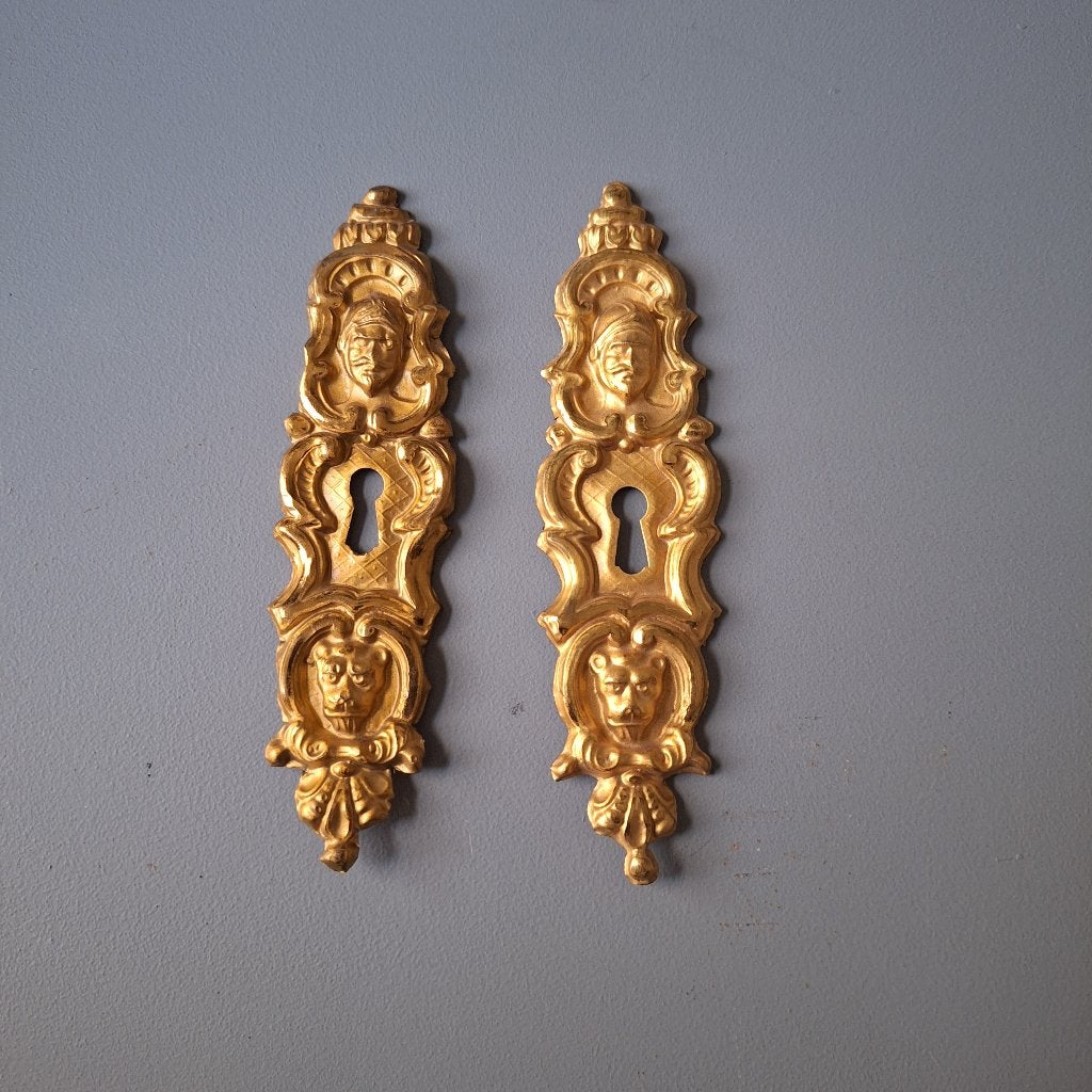 2 antieke vergulde sleutelgat applique`s, Ophalen of Verzenden, Koper