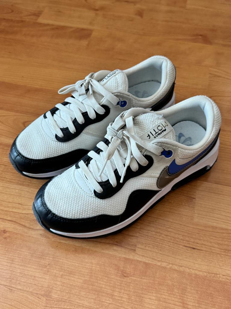 Nike Air Max Motif - Wit/Zwart/Blauw, Ophalen of Verzenden, Zo goed als nieuw