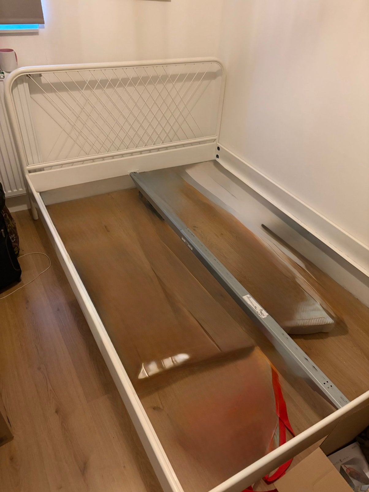 IKEA bedframe 140x200, Ophalen, Wit, Tweepersoons, 140 cm