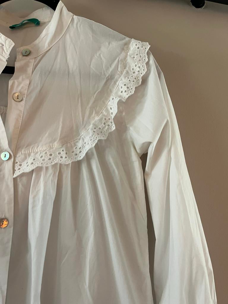Mooie witte blouse met leuke details, Ophalen of Verzenden, Zo goed als nieuw, Maat 36 (S), Wit