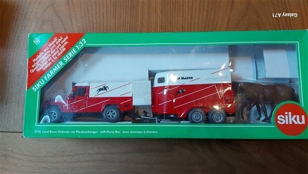 Siku 3758 Land Rover Defender met paardenaanhanger, Ophalen of Verzenden, Zo goed als nieuw, Auto, SIKU