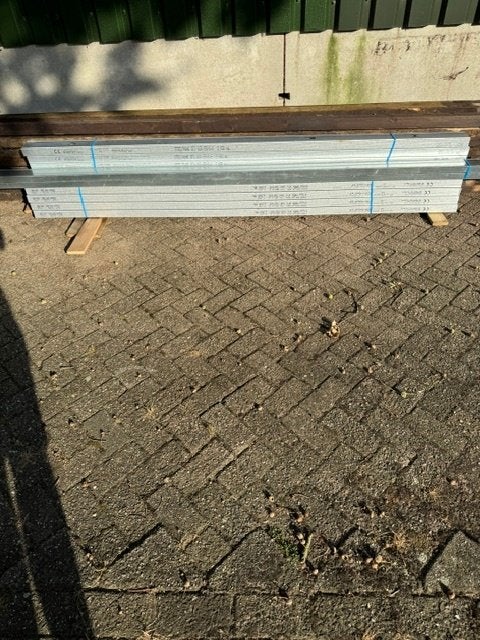 Te koop nieuwe metalstud profielen, Ophalen, Nieuw