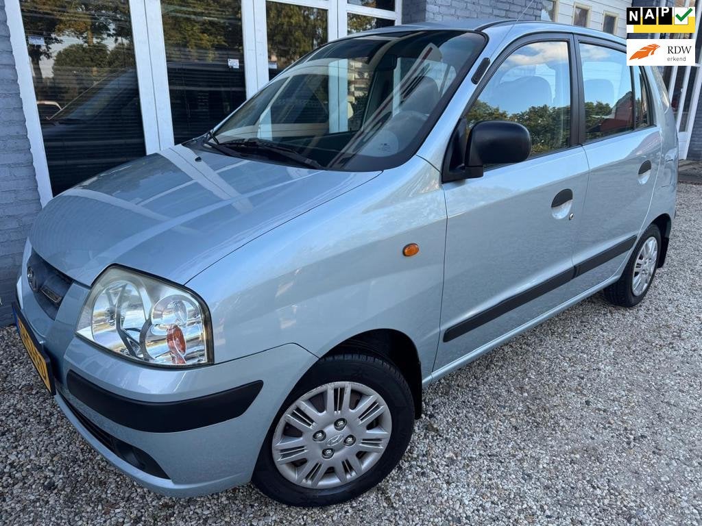 Hyundai Atos 1.1i Active Young IN NIEUWSTAAT / 1ste EIG !, Auto's, Voorwielaandrijving, Dealer onderhouden, 31 €/maand, 4 cilinders