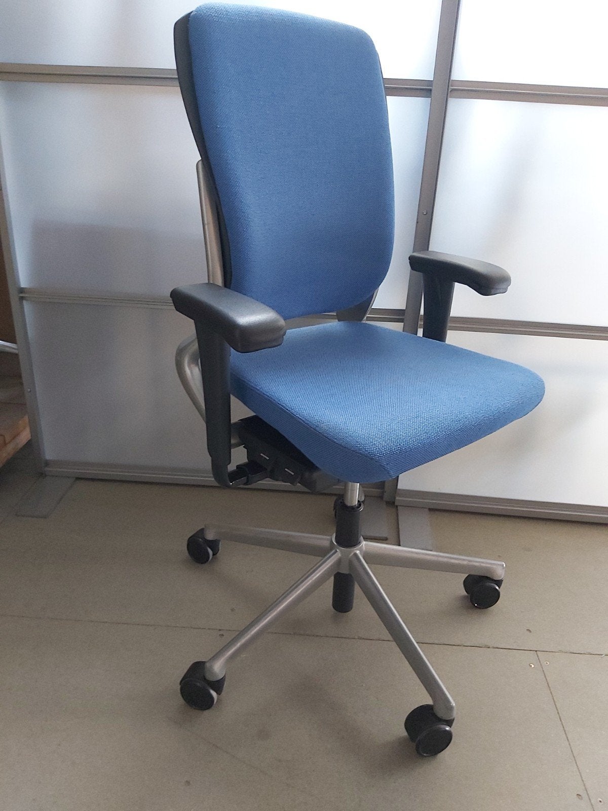 Ahrend model 230, Ophalen, Gebruikt, Bureaustoel, Rood