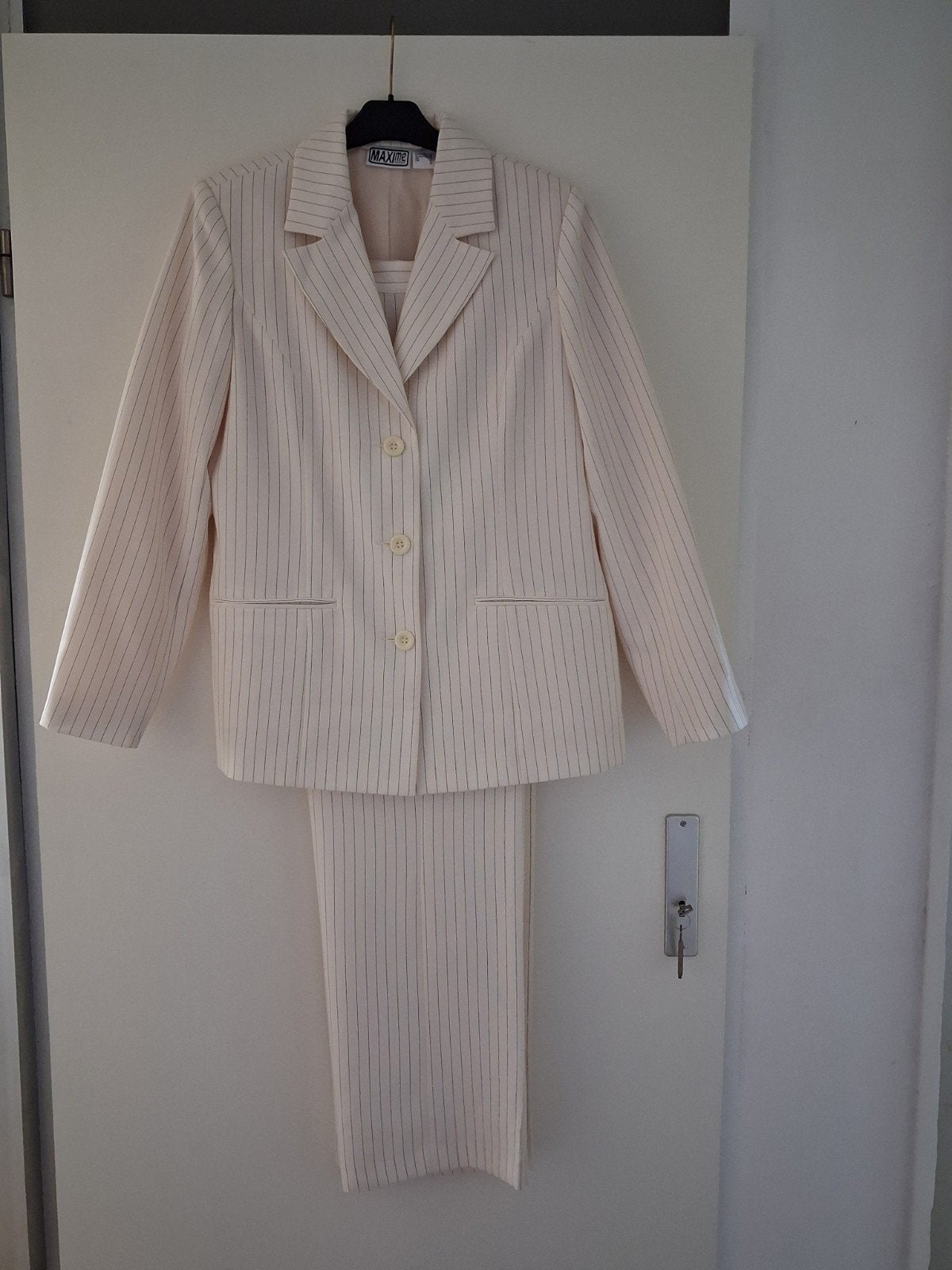 Zomers krijtstreep damespak Maxime, ecru/bruin, maat 40/42, Ophalen, Kostuum of Pak, Beige, Maat 42/44 (L)